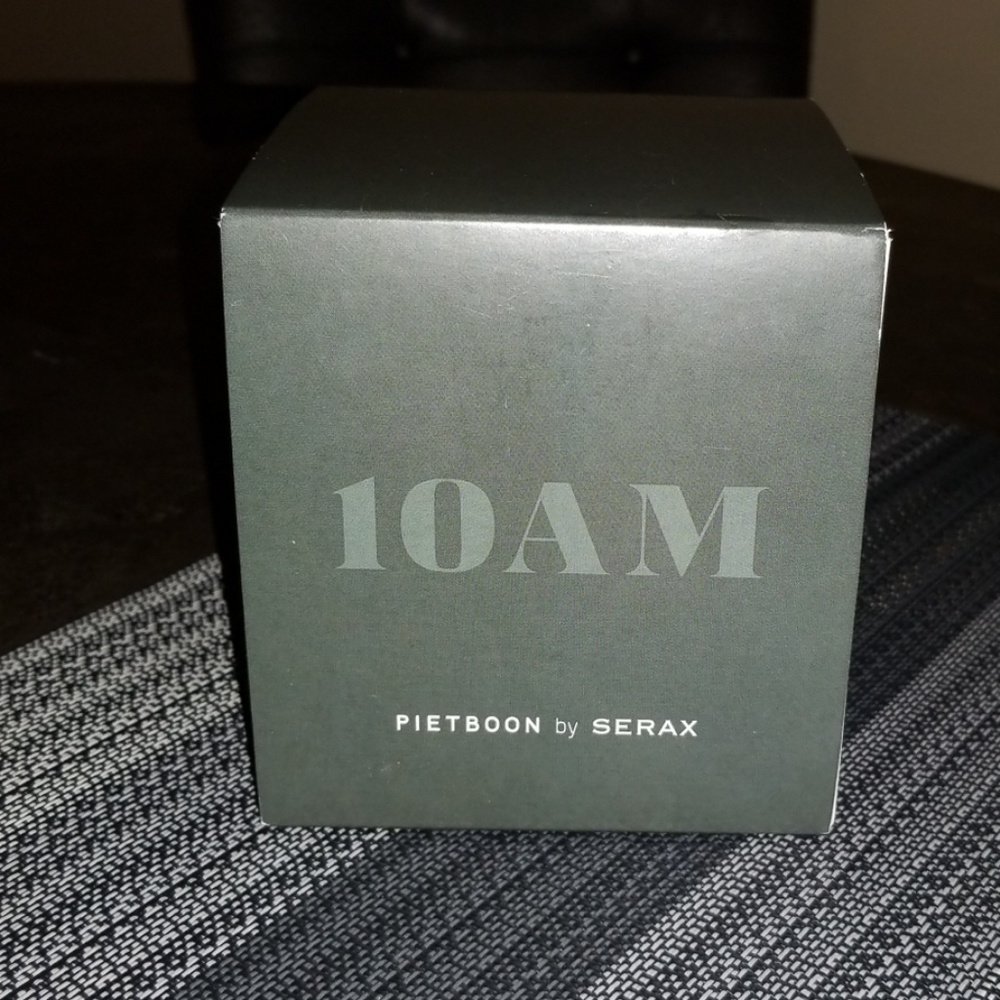 10AM Fragrance Candle in Green Jar by Pietboon
